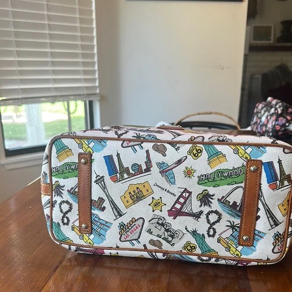 Dooney & Bourke White and Brown Hollywood Tote - Picture 3 of 6